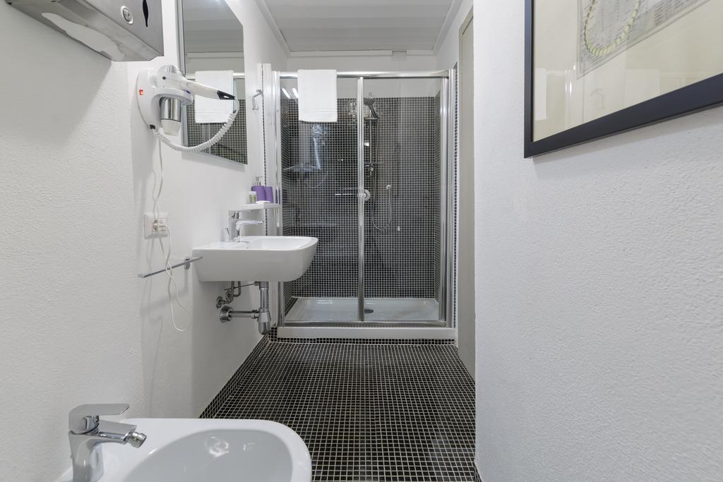 Budget Rooms Logudoro 35 Cagliari Ngoại thất bức ảnh
